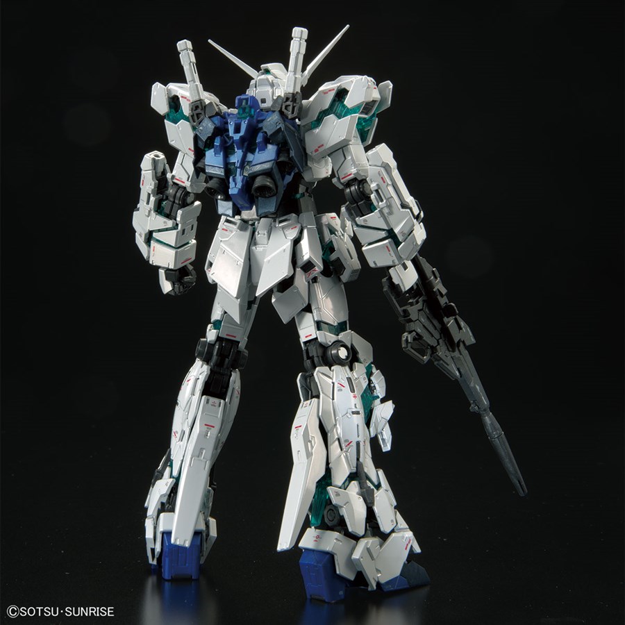 The RG Unicorn Gundam (Final Battle Ver.) [Special Coating] and HG