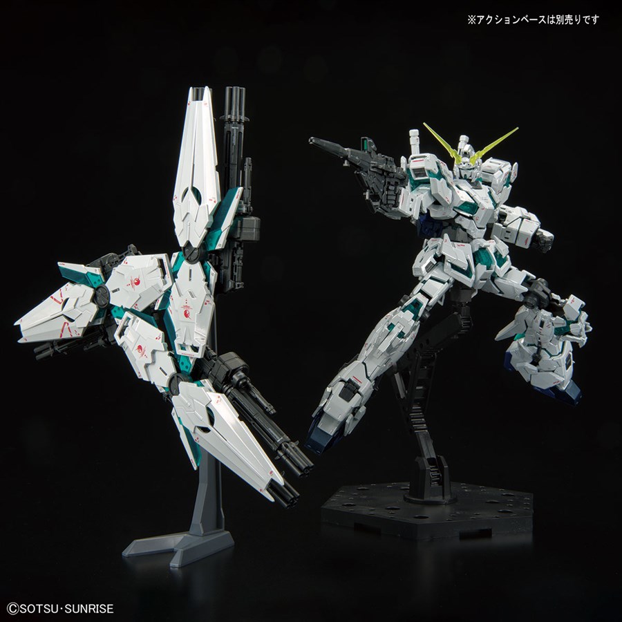 The RG Unicorn Gundam (Final Battle Ver.) [Special Coating] and HG