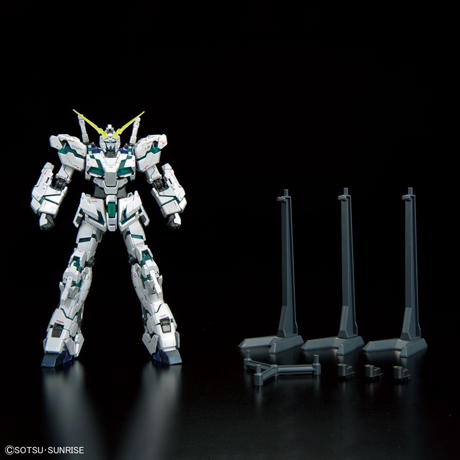 The RG Unicorn Gundam (Final Battle Ver.) [Special Coating] and HG
