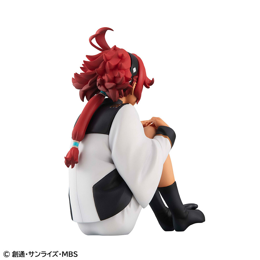 てのひらミオリネさん・てのひらスレッタちゃんセット 水星の魔女」より「スレッタ」と「ミオリネ」がてのひらサイズの
