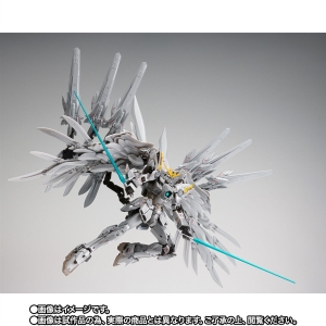 L COMPOSITE ウイングガンダムスノーホワイトプレリュード 再販 ウイングガンダムスノーホワイトプレリュード」アクションフィギュアが