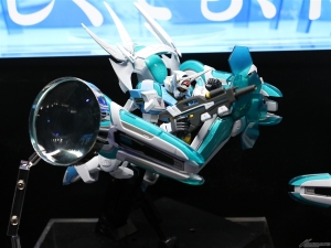 クロスオーバーUCE」の3機やスペースコロニーが初登場！「TAMASHII