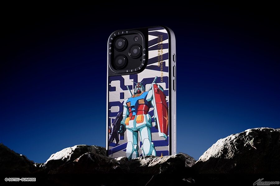 ガンダム＆シャア専用ザクIIがモチーフのスマホケースやテック