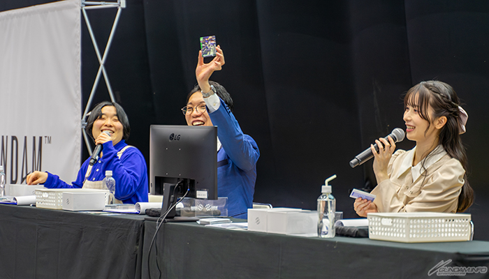 レアカード獲得で会場中から歓声も！大盛況の「ガンダムカードゲームβ