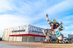 JAL特別仕様ガンプラセットがオプショナルプランで買えるツアー」本日
