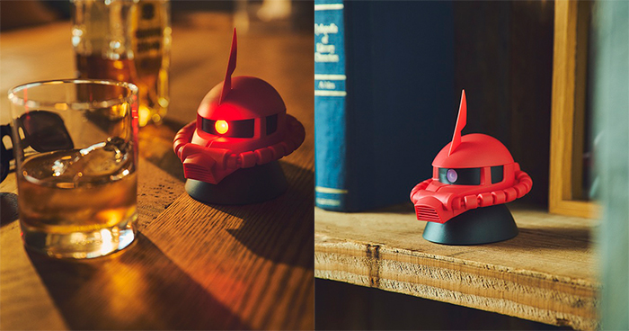 モノアイも光る！「機動戦士ガンダム シャア専用ザクIIライトBOOK」11